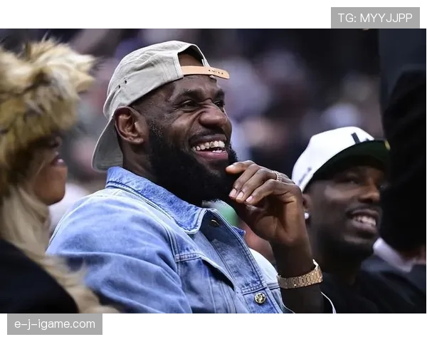 根特锋线火力全开，强势表现引球迷热议