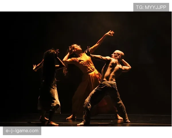 萨卡的成长历程:从艰辛家庭背景到足球舞台的璀璨星光 萨卡的成长历程:从艰辛家庭背景到足球舞台的璀璨星光