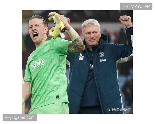 埃米利亚诺·马丁内斯在英超赛场上的表现稳健，展现出球队守护神的实力与价值